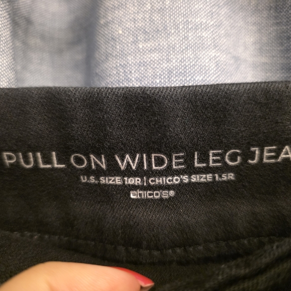 Chico’s black pull on wide leg sailor jeans, Chico’s size 1.5/ US size 10 - Picture 2 of 4